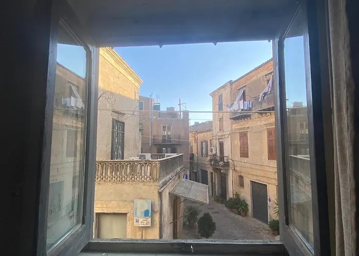 Bed and breakfast A P E House