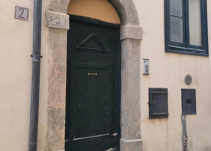 Bed and breakfast A P E House